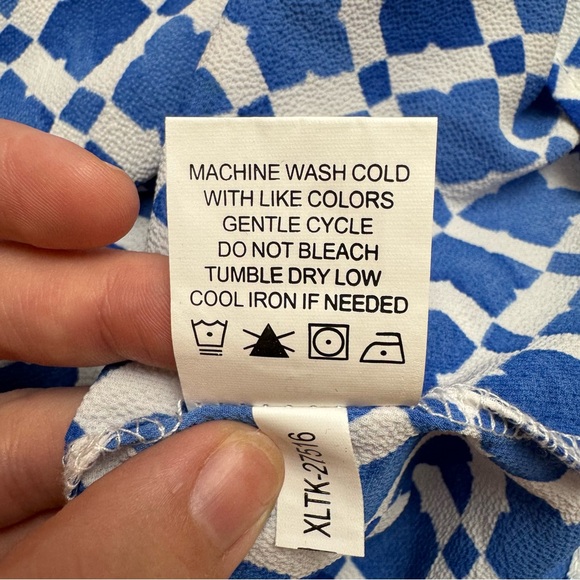 Mud Pie blue/cobalt and white flowy sleeveless blouse size small - Picture 7 of 11